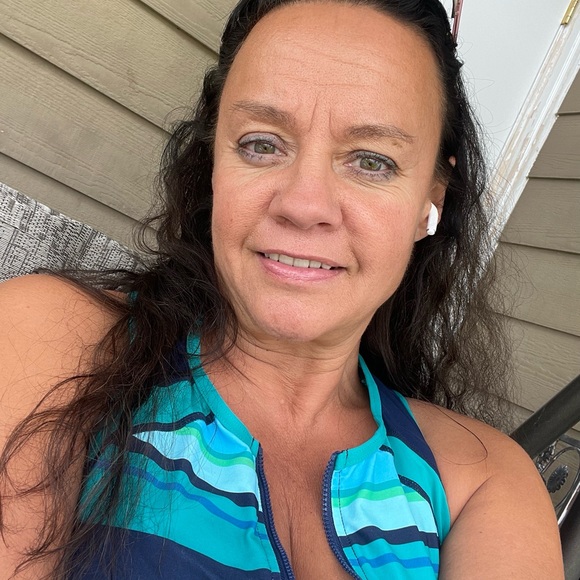 Meet your Posher, Gayle - Picture 4 of 5